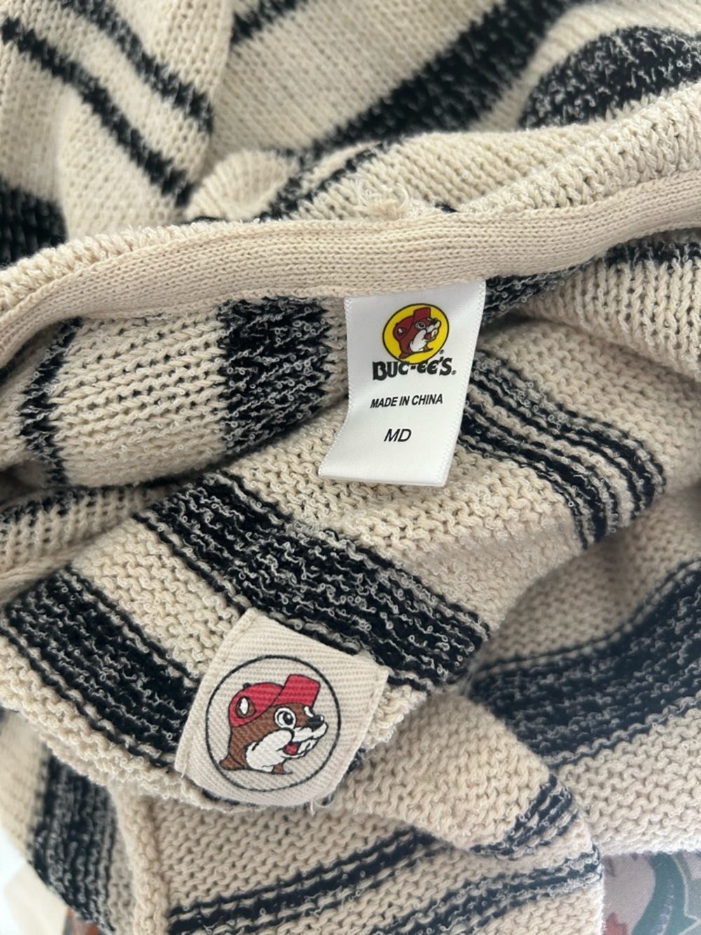 Buc-ee’s Baja Style Hooded Poncho Sweater Tunic - Cream & Black, Size M, Unisex - Picture 7 of 7
